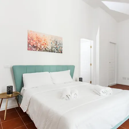 Giglio Borbonico By Dimorra Napoli